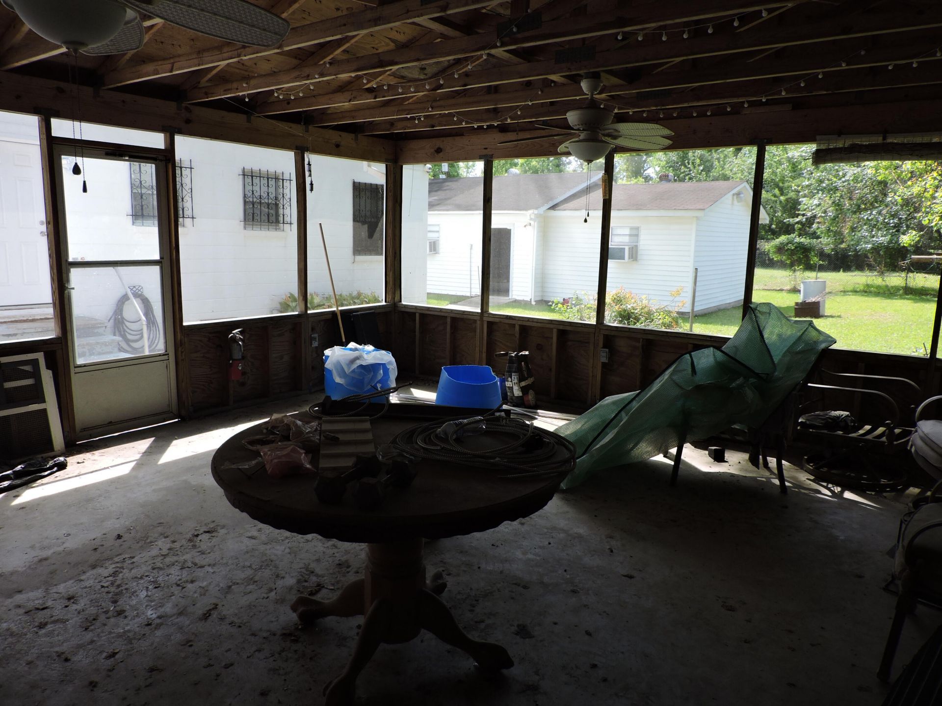 5453 Paulson Street  Photo 7