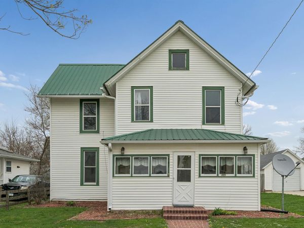 107 W Elm Street, Strawberry Point, IA 52076