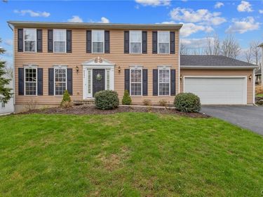 8294 Luchsinger Lane , Baldwinsville, NY 13027