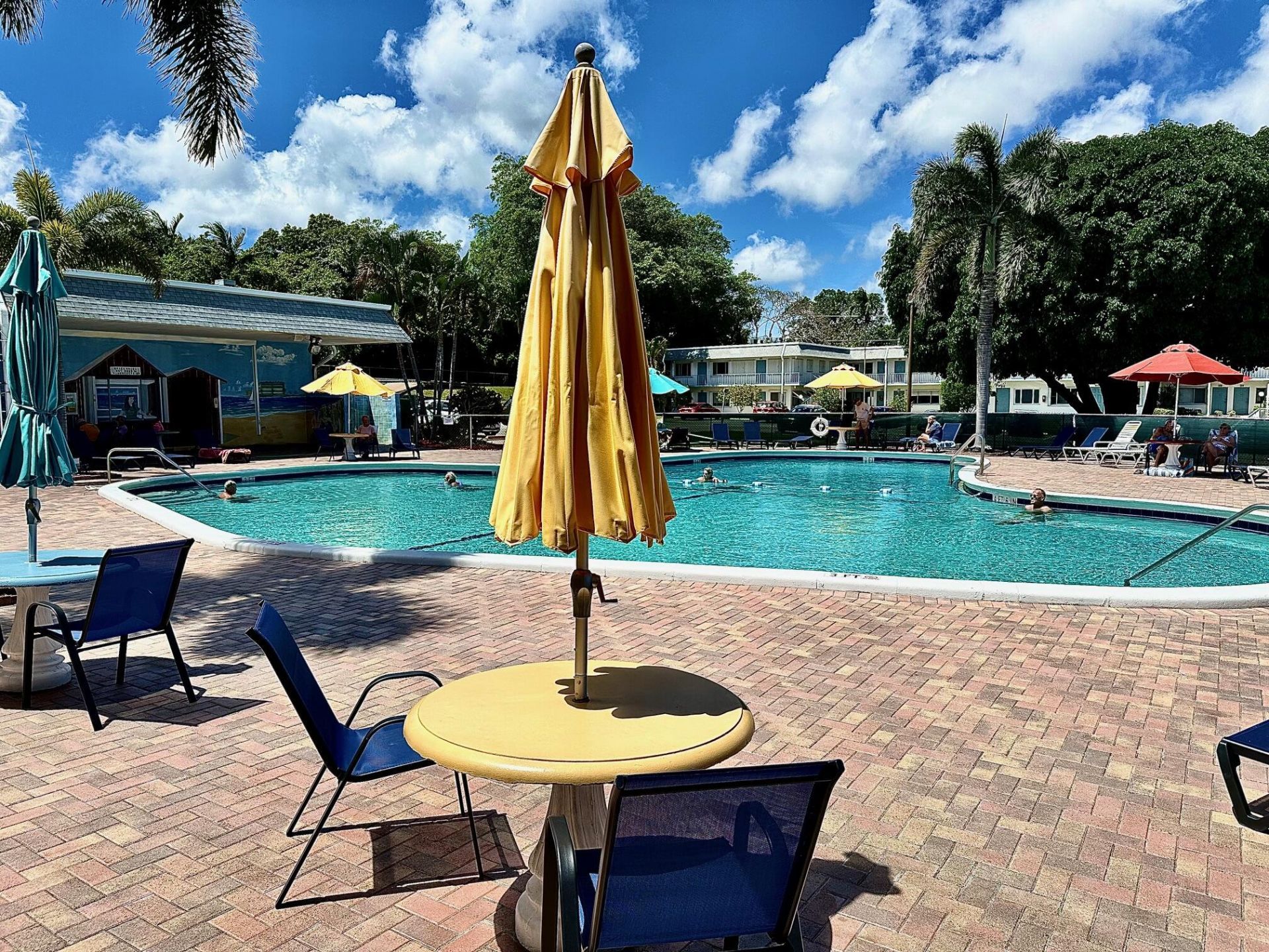 2880 Lake Osborne Drive, Unit 210, Lake Worth Beach, FL 33461 Photo