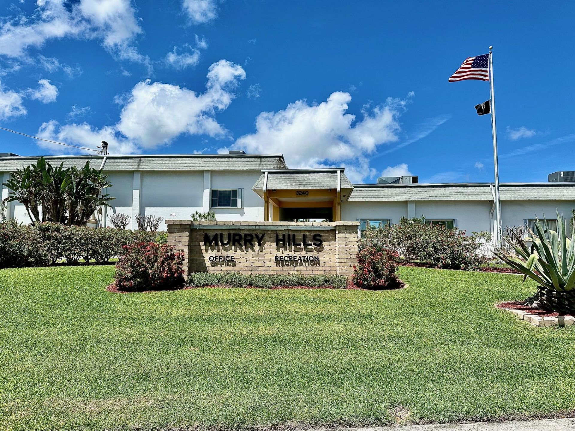 2880 Lake Osborne Drive, Unit 210, Lake Worth Beach, FL 33461 Photo