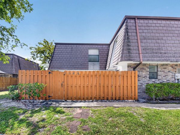 7582 Courtyard Run E, Unit 7582, Boca Raton, FL 33433