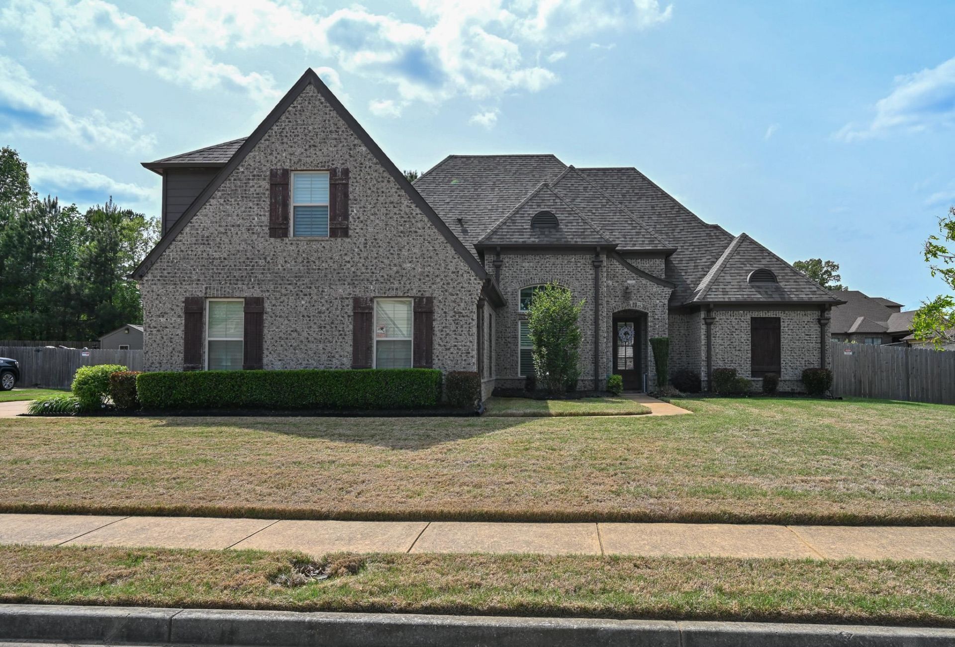 5093 Laurel Springs Dr, Memphis, TN 38125 Main Photo