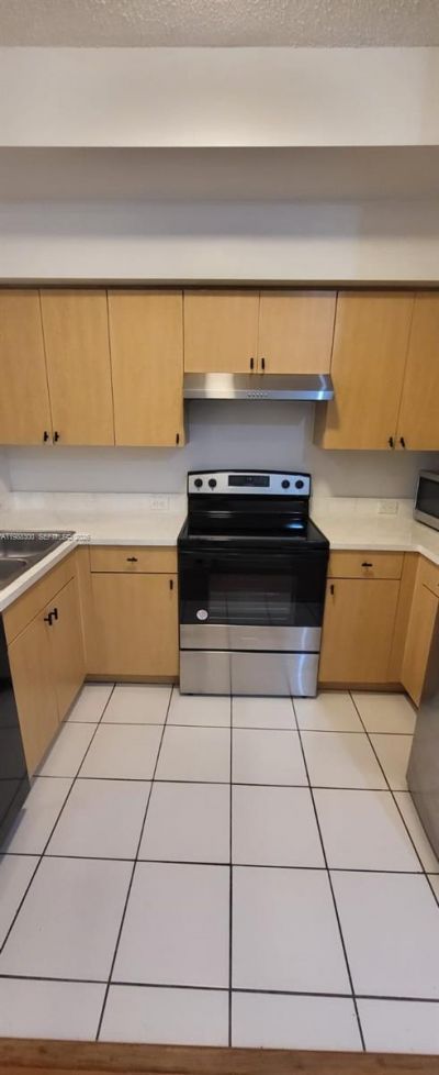 2921 NE 185th St, Unit 1202, Aventura, FL 33180 Photo