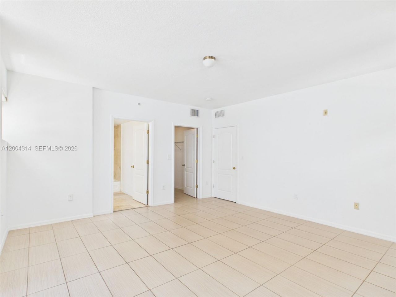 425 NE 30th St , Unit 604, Miami, FL 33137 Photo