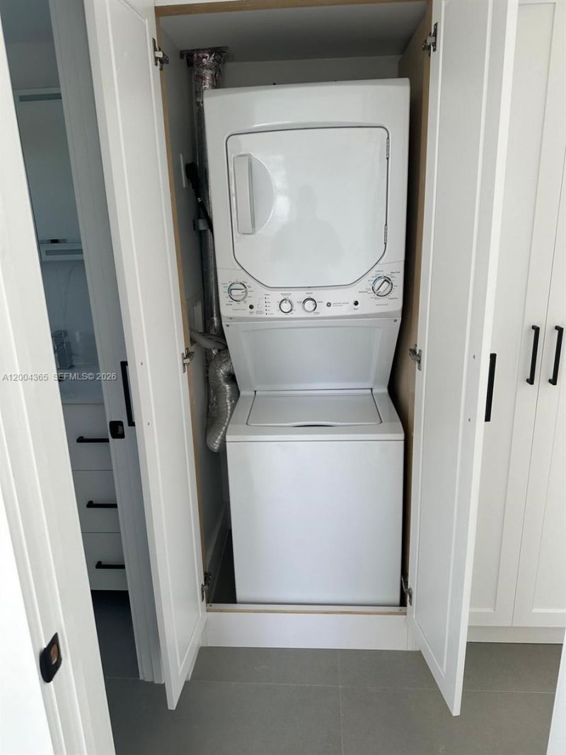 360 Meridian Ave, Unit 3E, Miami Beach, FL 33139 Photo