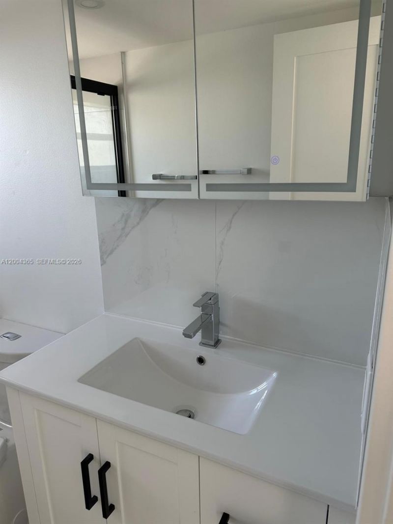 360 Meridian Ave, Unit 3E, Miami Beach, FL 33139 Photo