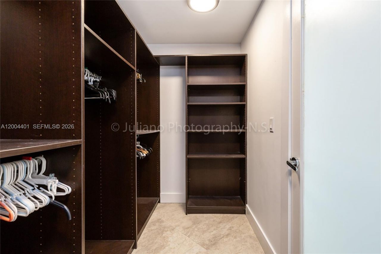 6039 Collins Ave , Unit 1415, Miami Beach, FL 33140 Photo
