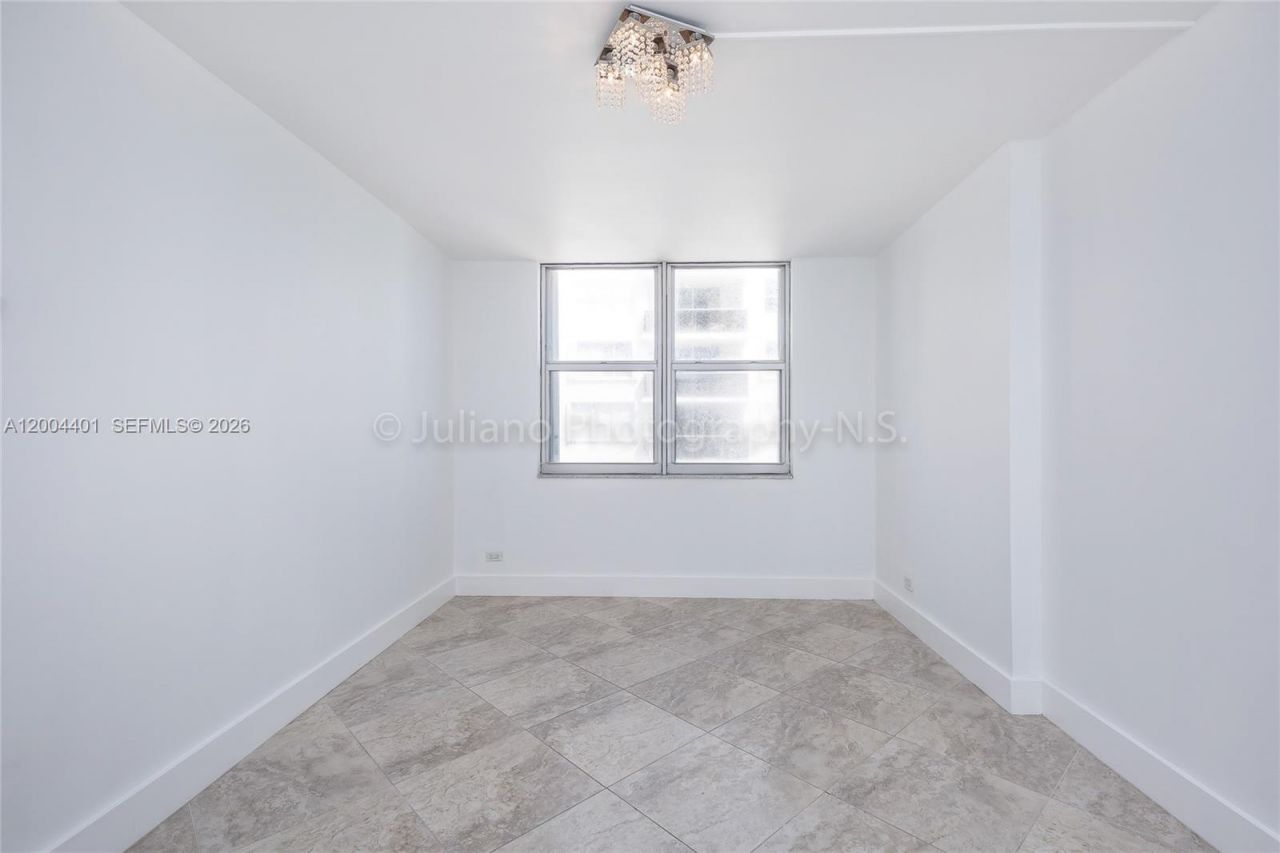 6039 Collins Ave , Unit 1415, Miami Beach, FL 33140 Photo