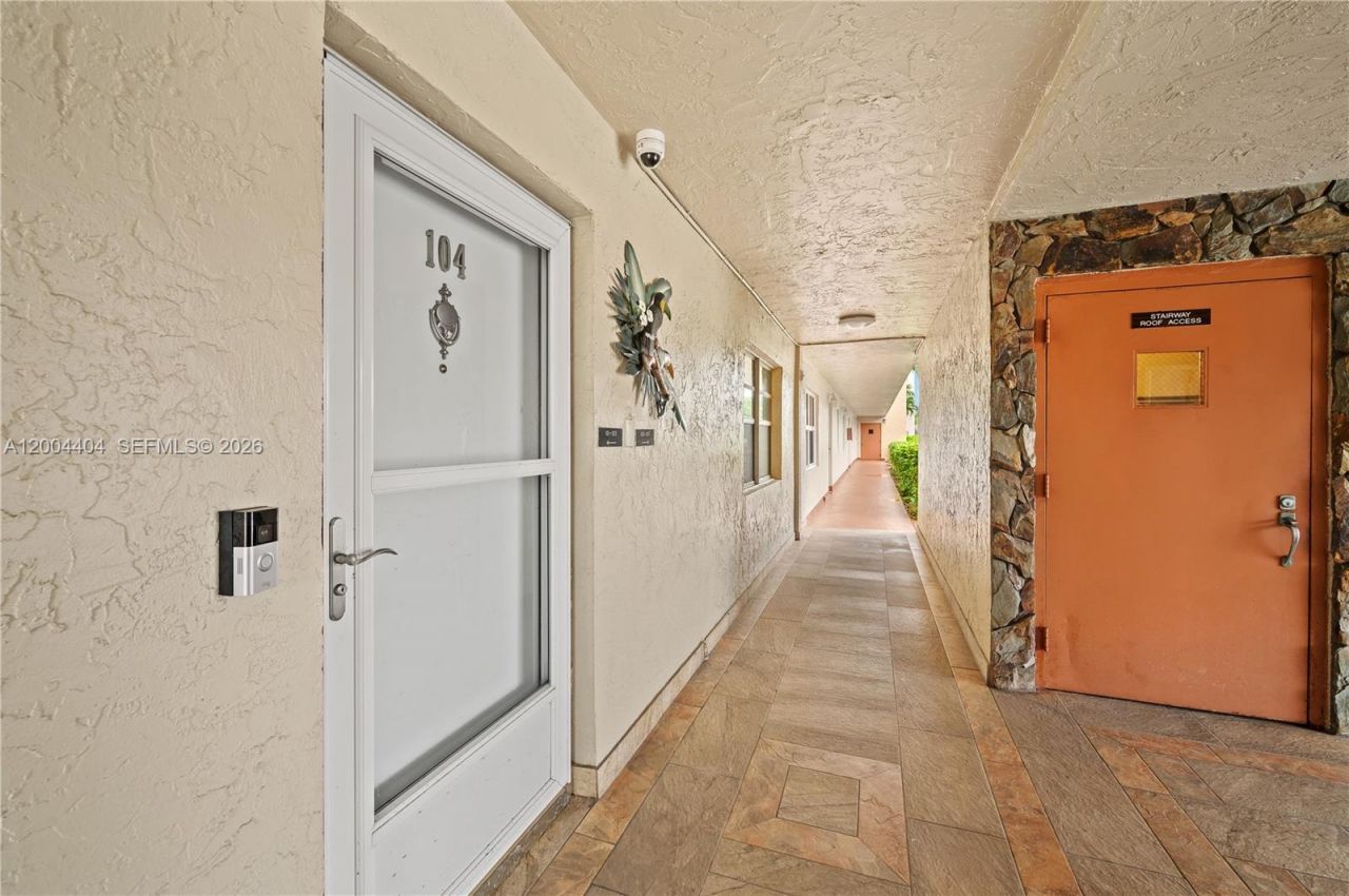 424 SE 10th St , Unit 104, Dania Beach, FL 33004 Photo