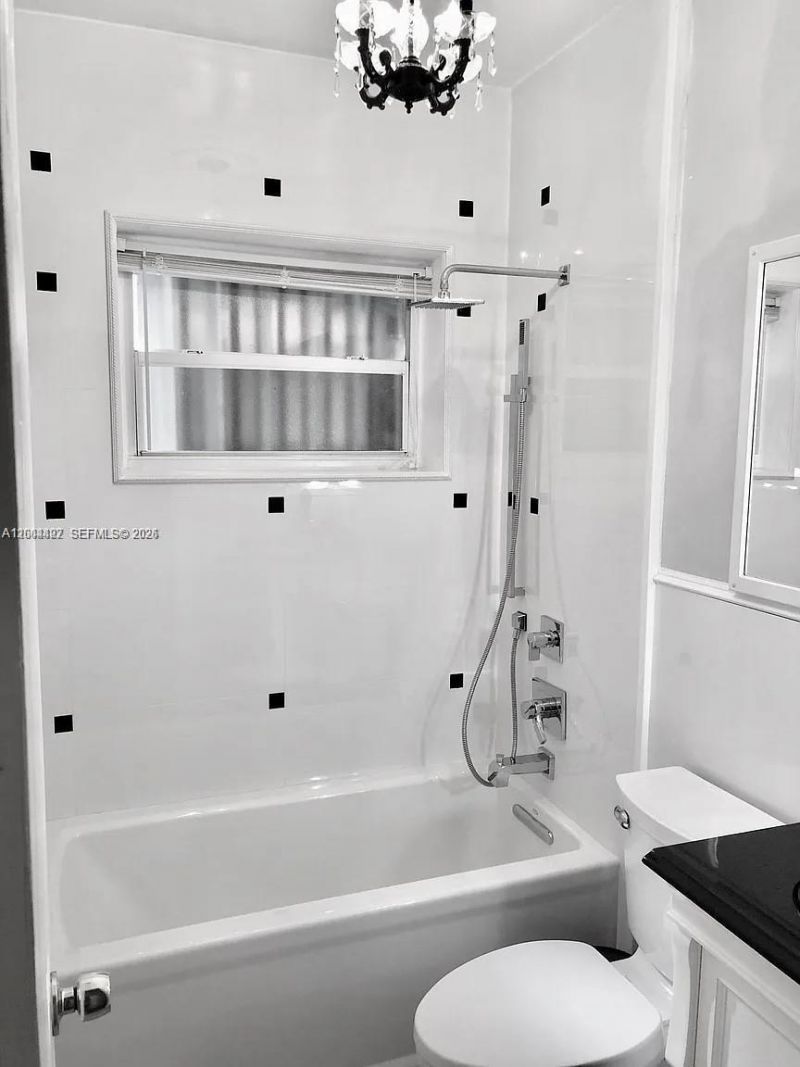 2140 NE 180th St , North Miami Beach, FL 33162 Photo