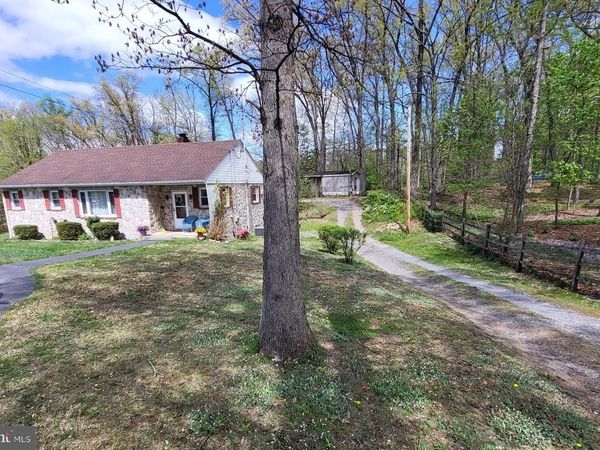 1859 1861 LEAFMORE ROAD, CHAMBERSBURG, PA 17202