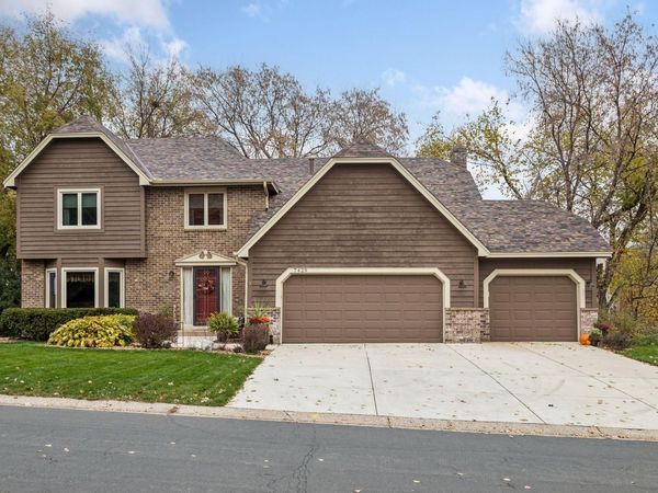 7429 Upper 136th Street W, Apple Valley, MN 55124