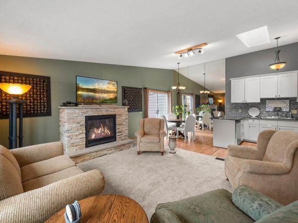 441 Dorland Road S, Maplewood, MN 55119