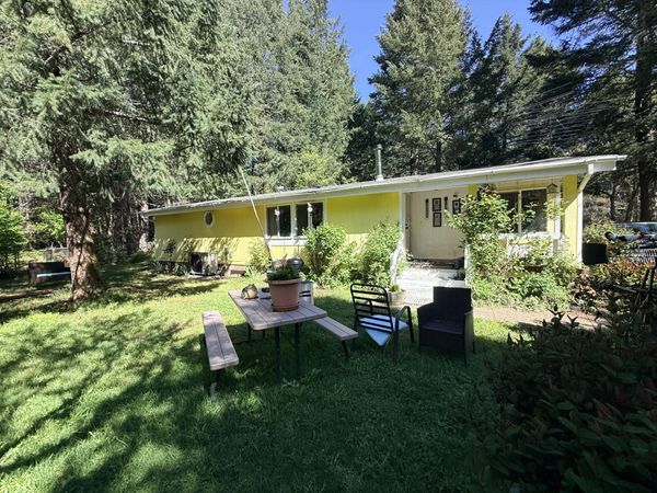 450 Jackadel Lane, Cave Junction, OR 97523