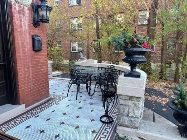 445 Ludlow Avenue, Cincinnati, OH 45220