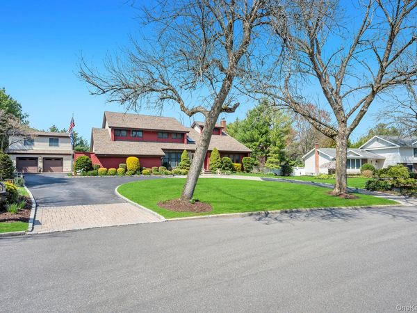 9 Artisan Avenue , Huntington, NY 11743