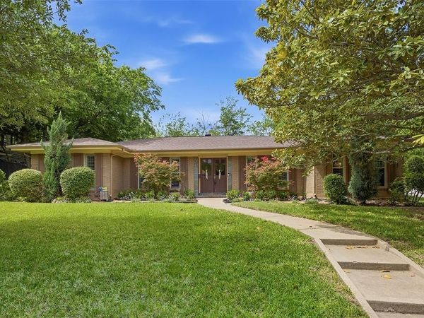 1700 Saxony Road, Fort Worth, TX 76116