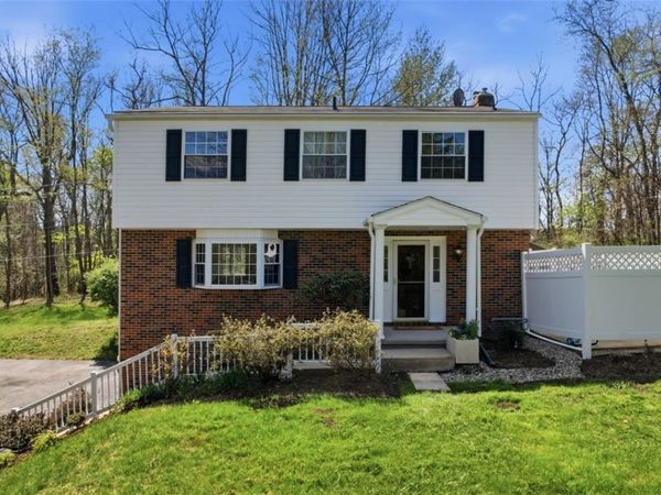 5705 Summit St, Gibsonia, PA 15044