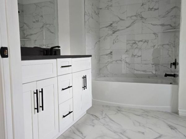 37 Forest Dr, Piscataway, NJ 08854