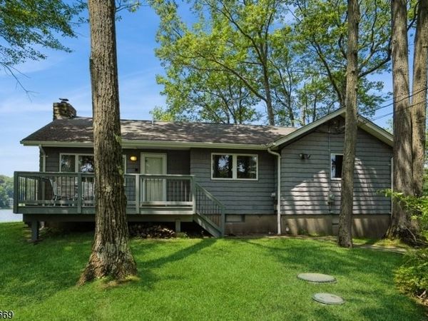 120 Island Rd, Vernon, NJ 07422