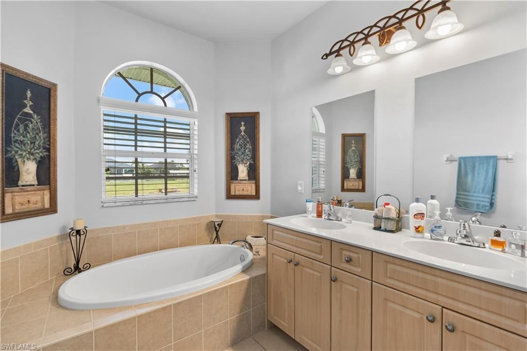 126 SW 39th Pl , Cape Coral, FL 33991 Photo