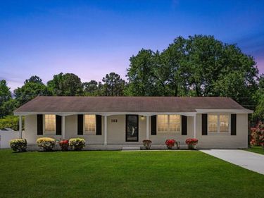 102 Queen Guenevere Trail, Garner, NC 27529