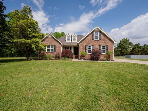 109 Fentress Ct , Rockvale, TN 37153