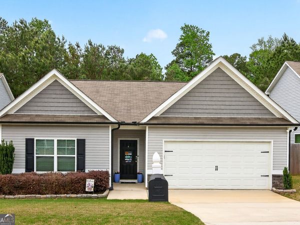 55 Hill Top Circle, Grantville, GA 30220