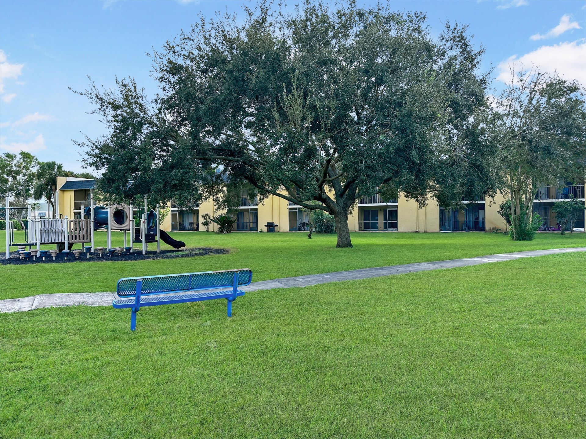 604 Meadows Circle, Unit 604, Boynton Beach, FL 33436 Photo