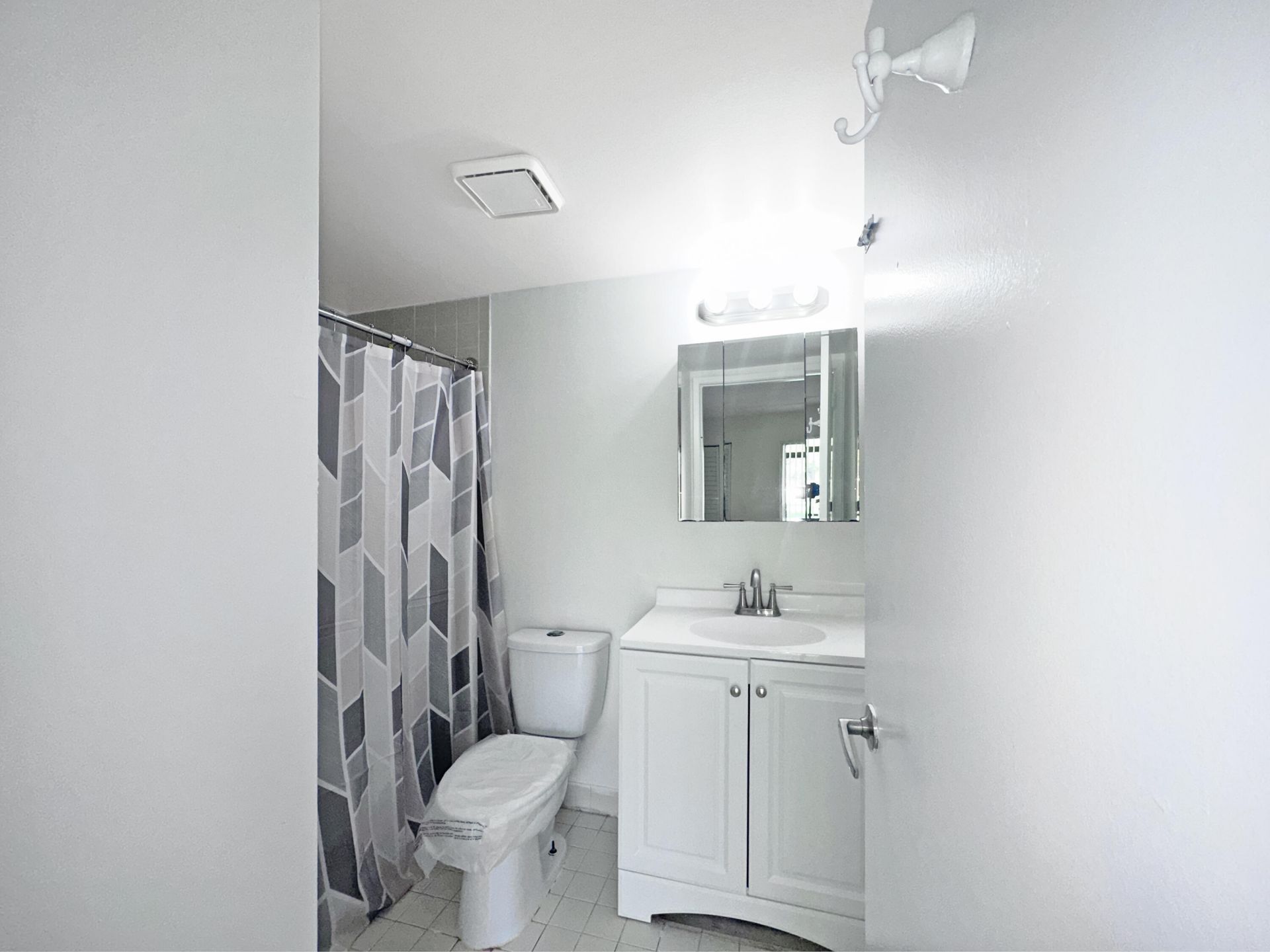 604 Meadows Circle, Unit 604, Boynton Beach, FL 33436 Photo