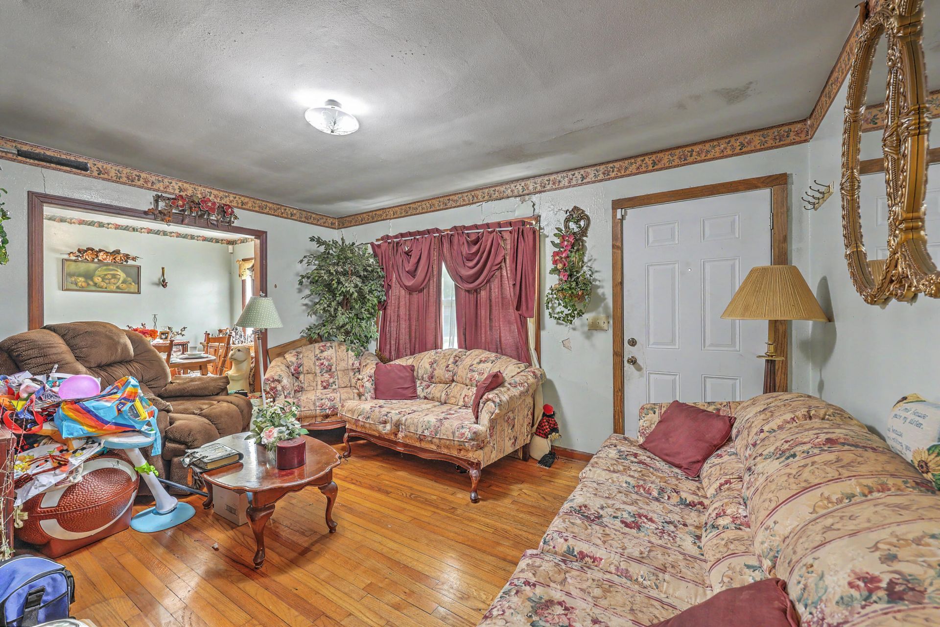 104 Saluda Street Photo 6