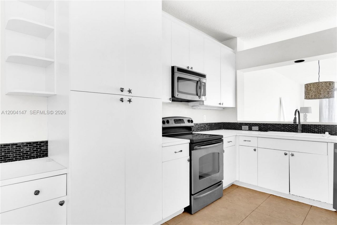 10730 NW 66th St , Unit 113, Doral, FL 33178 Photo