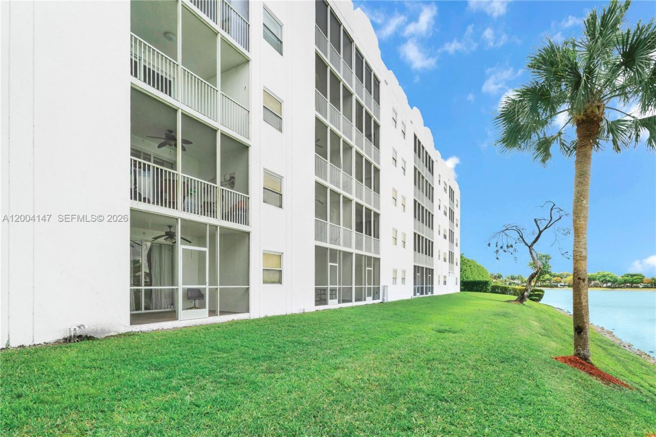 10730 NW 66th St , Unit 113, Doral, FL 33178 Photo
