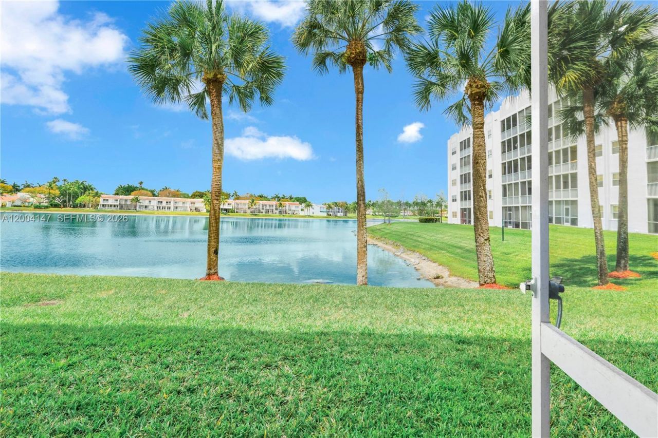 10730 NW 66th St , Unit 113, Doral, FL 33178 Photo