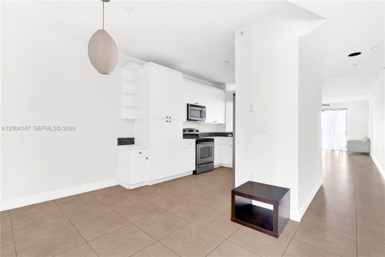 10730 NW 66th St , Unit 113, Doral, FL 33178 Photo