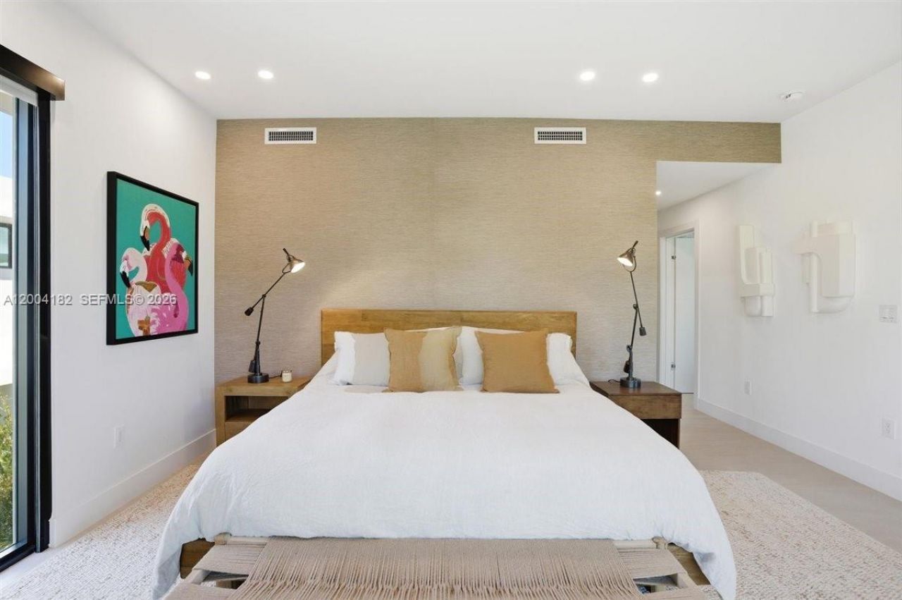 4354 Alton Rd, Miami Beach, FL 33140 Photo