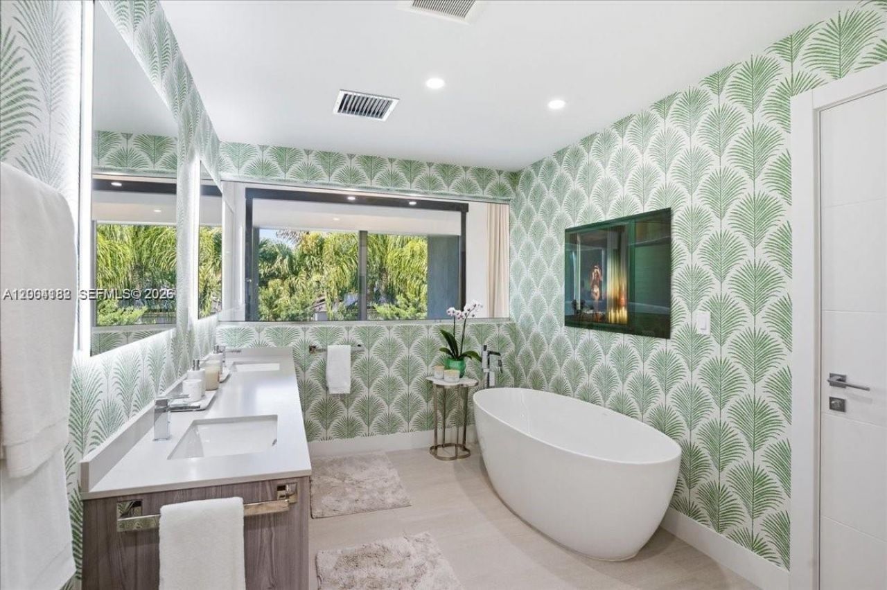 4354 Alton Rd, Miami Beach, FL 33140 Photo