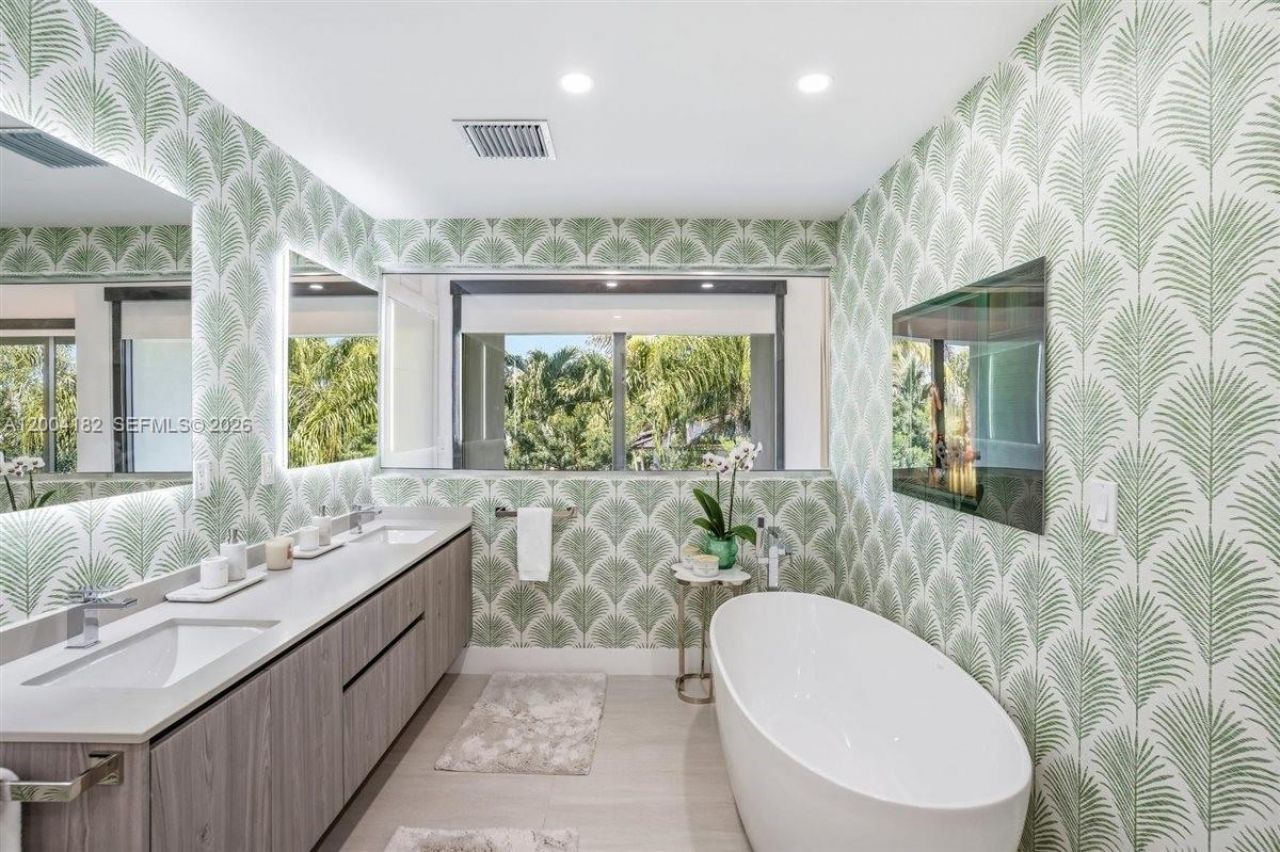 4354 Alton Rd, Miami Beach, FL 33140 Photo