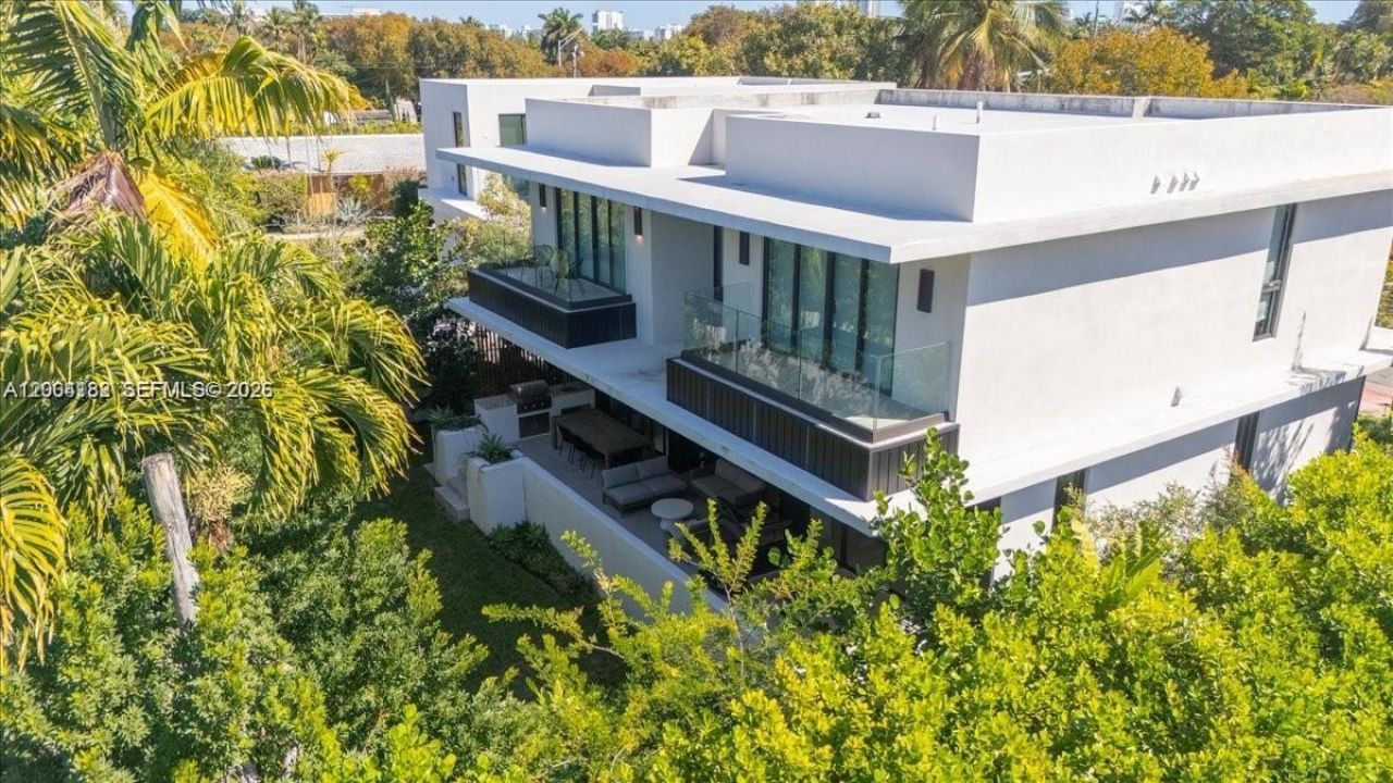 4354 Alton Rd, Miami Beach, FL 33140 Photo