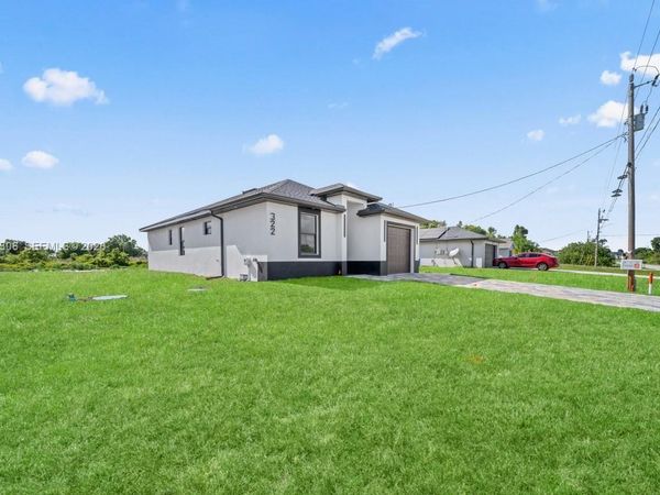 322 Ranch Ave , Lehigh Acres, FL 33974