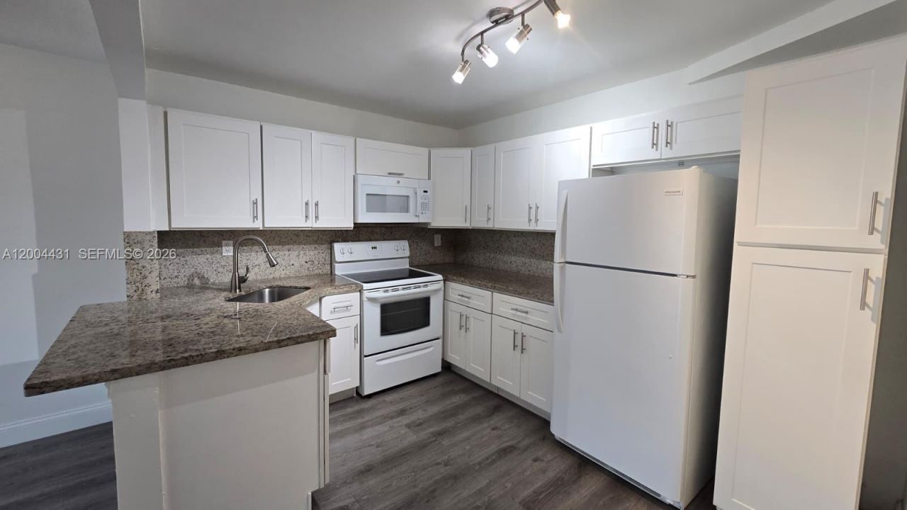 Please Call For Address, Unit 209, Plantation, FL 33324 Photo