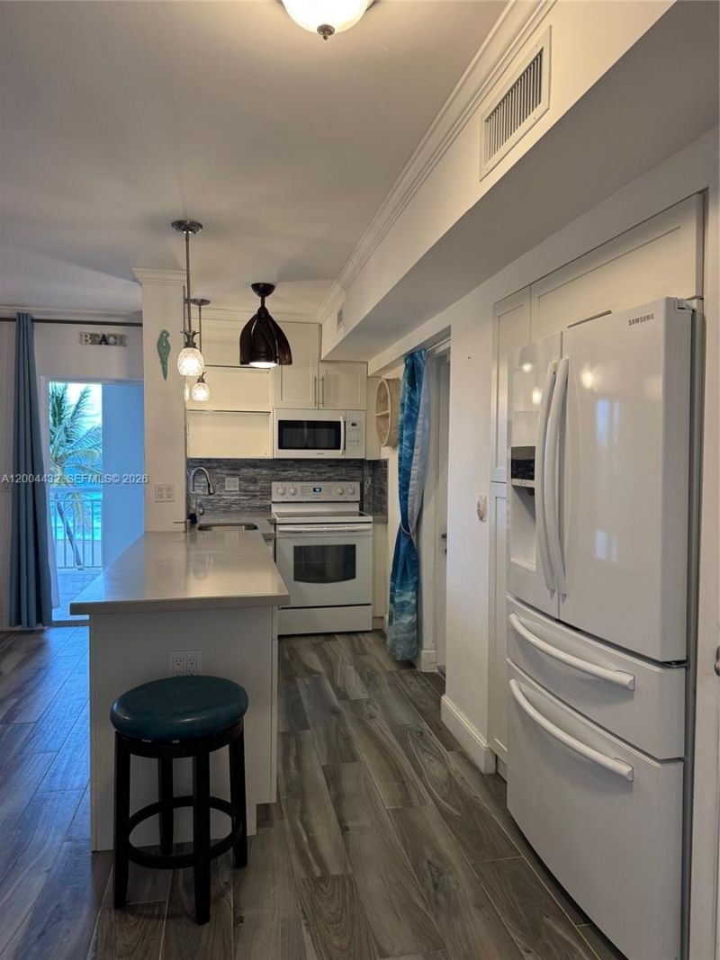 901 S Surf Rd, Unit 407, Hollywood, FL 33019 Photo