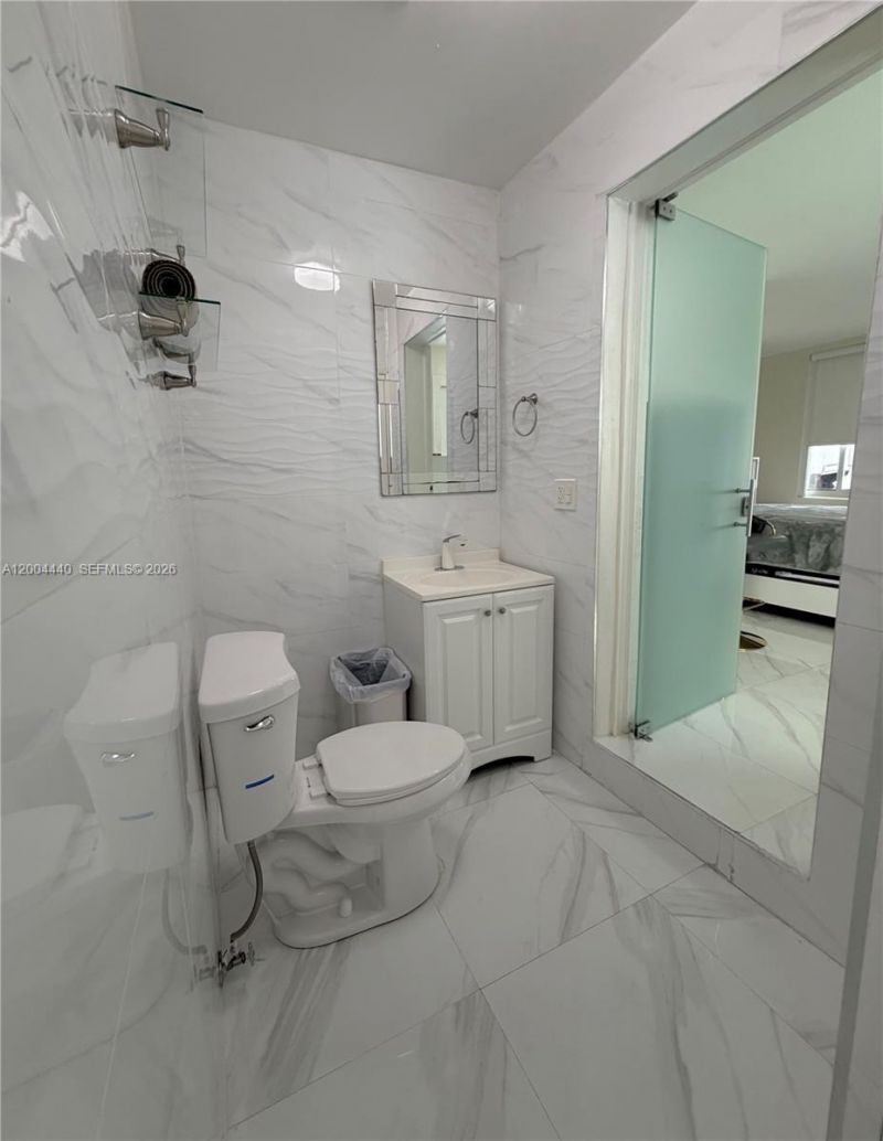 5801 NW 113th Ter, Unit 4, Hialeah, FL 33012 Photo