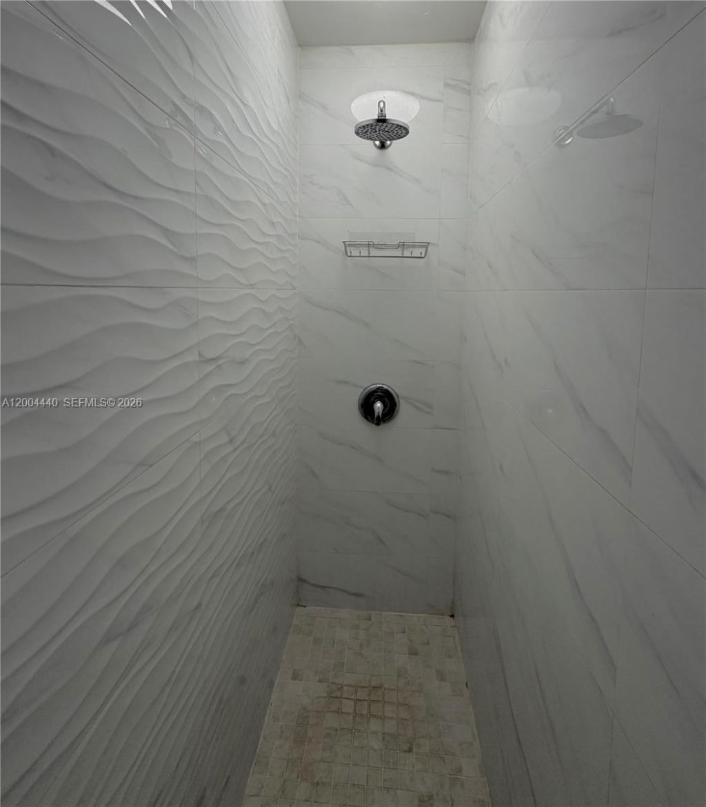 5801 NW 113th Ter, Unit 4, Hialeah, FL 33012 Photo