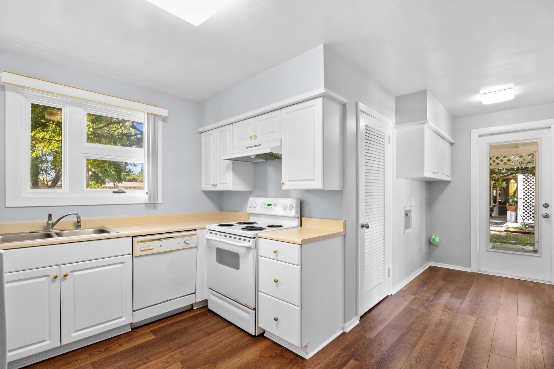 3750 Sweetgum St.  Photo 16