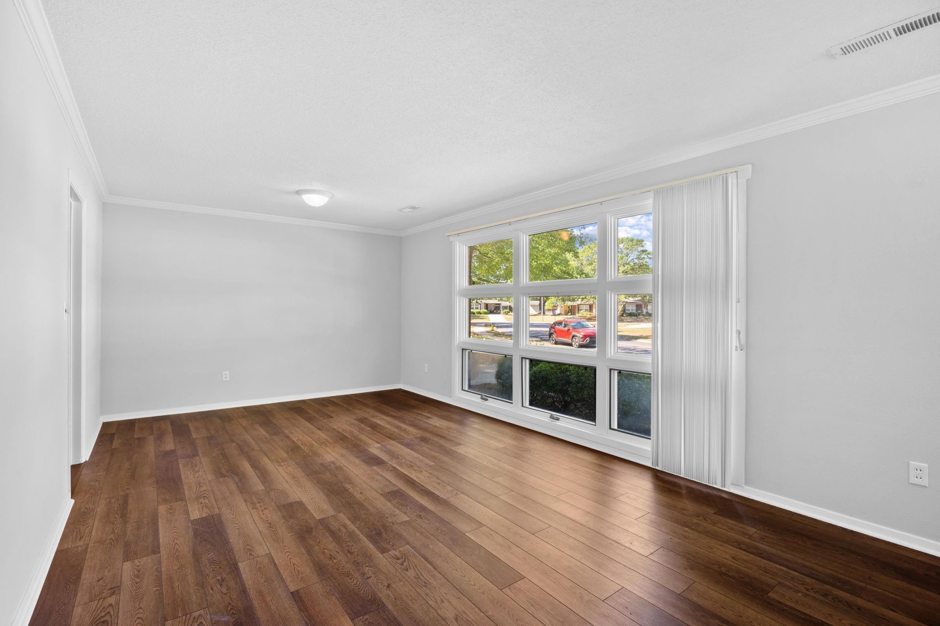 3750 Sweetgum St.  Photo 4