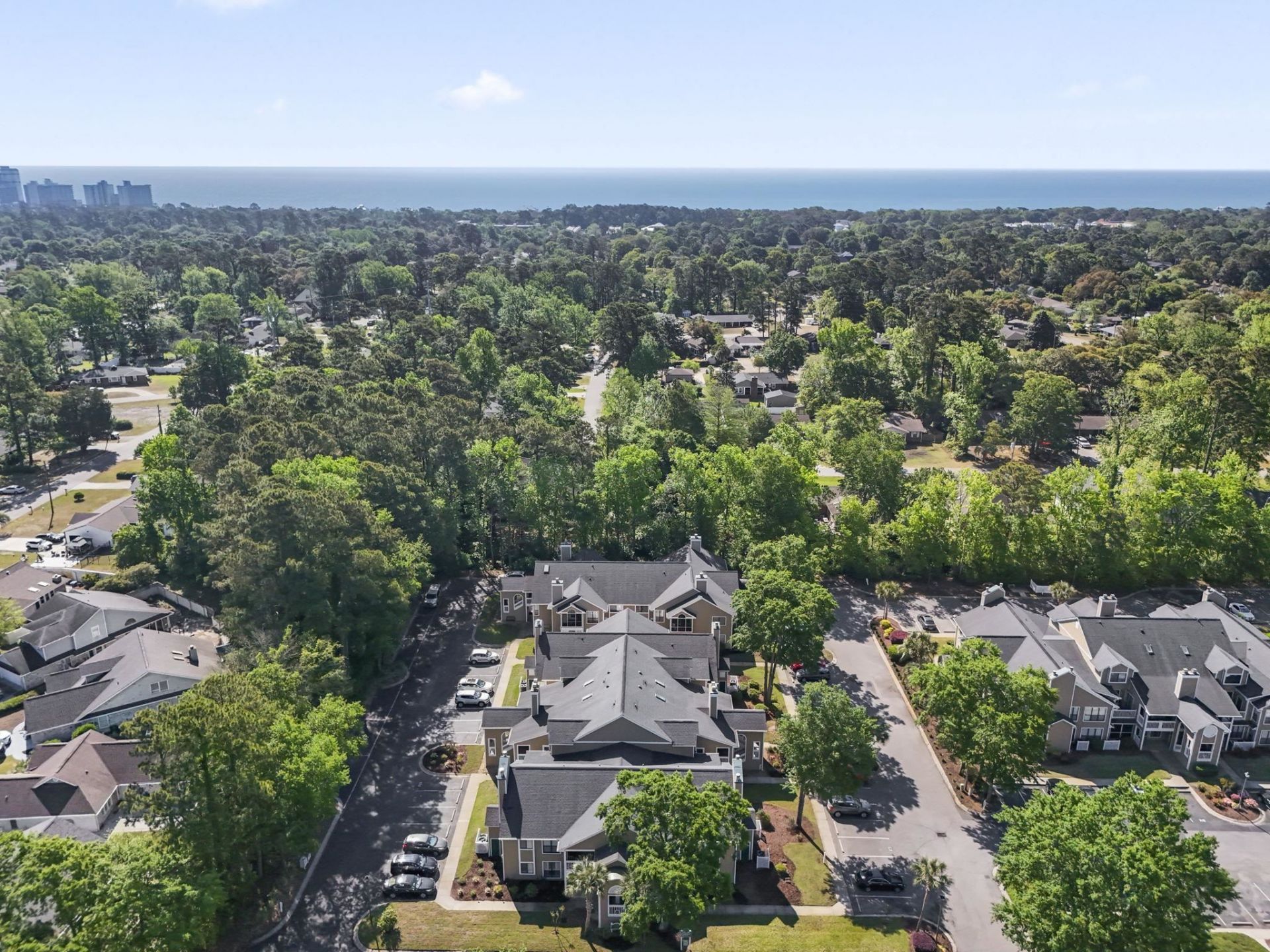 900 Courtyard Dr.  Photo 39