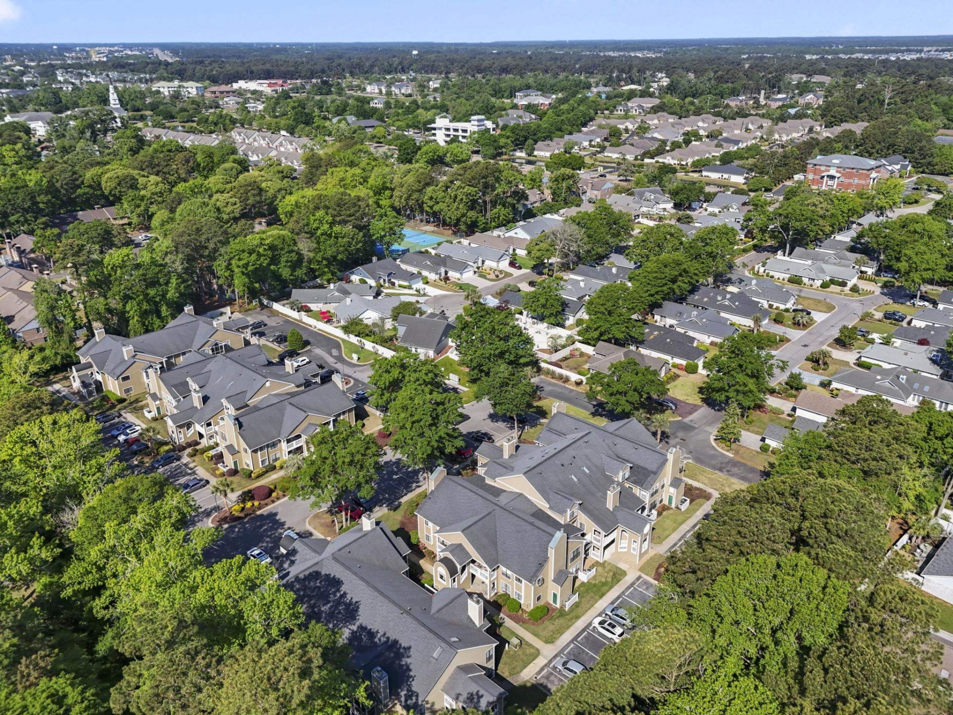 900 Courtyard Dr.  Photo 42