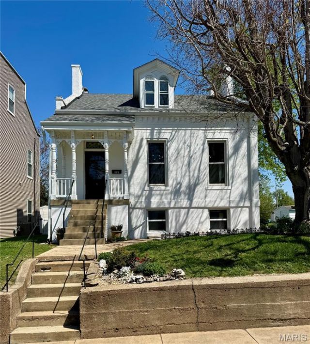 626 Adams Street, Saint Charles, MO 63301 Main Photo